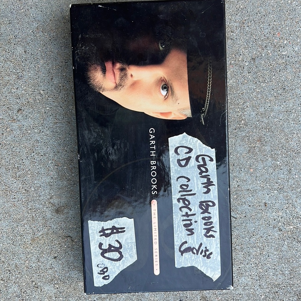 GARTH BROOKS GREATEST RECORD LIMITED SERIES.